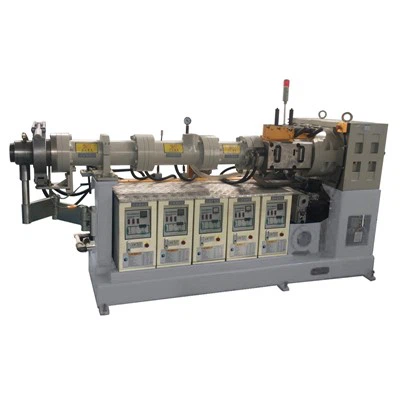 Csap típusú hidegtápláló gumiextruder